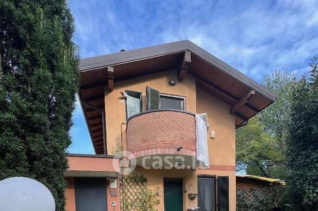 Appartamento in residenziale in Via Pastrengo 51