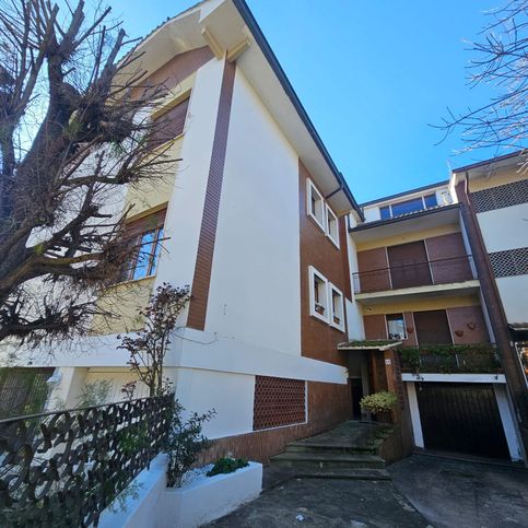Attico/mansarda in residenziale in Via Teofilo Torri 58