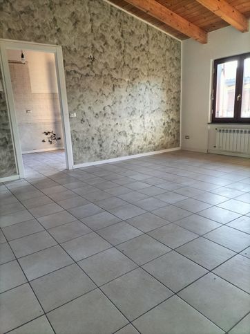 Appartamento in residenziale in Via Montelungo