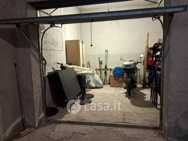 Box/posto auto in residenziale in Via Adriano Rigantè