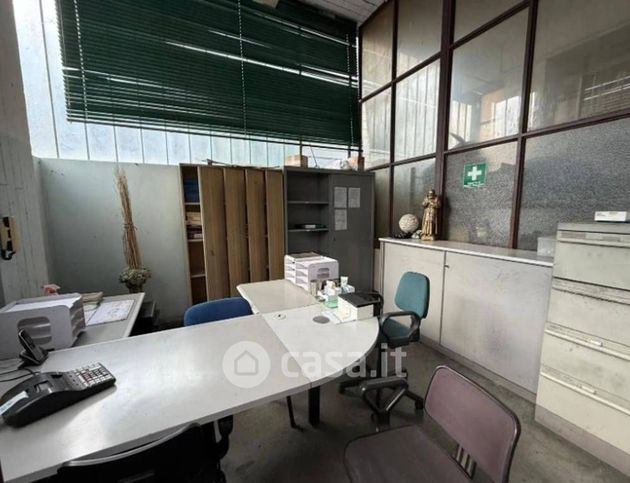 Capannone in commerciale in Via Repubblica