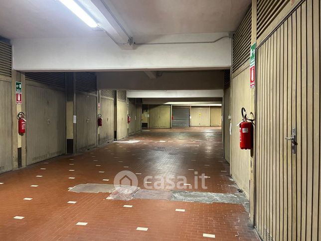 Garage/posto auto in residenziale in Via Gianfrancesco Re 35