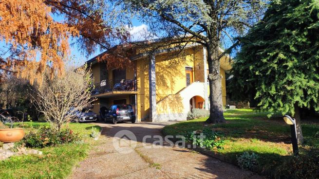 Villa in residenziale in Via Broggino