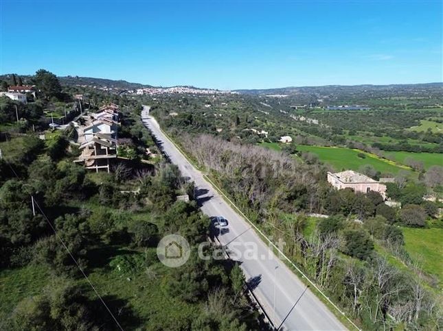 Terreno agricolo in commerciale in Via per Canicattini