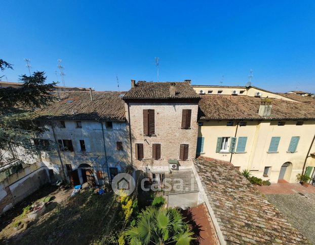 Casa indipendente in residenziale in Via Guglielmo Oberdan 33