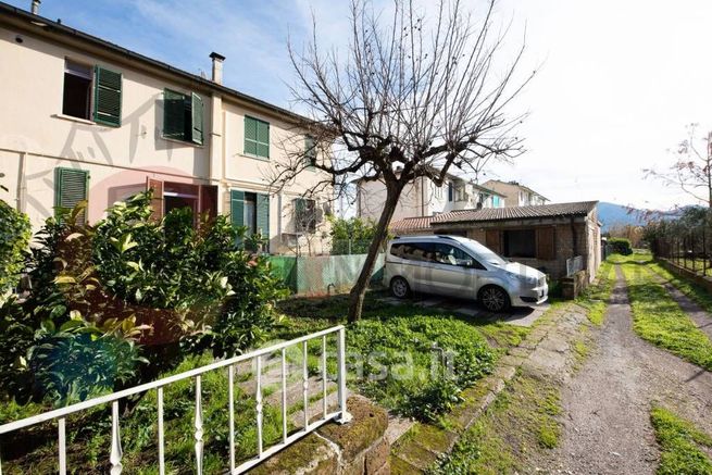 Casa indipendente in residenziale in Viale Giacomo Matteotti