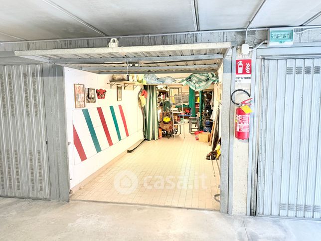 Box/posto auto in residenziale in Via San Marchese 36