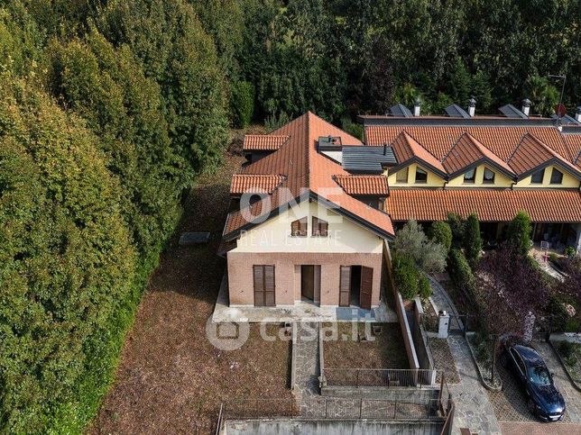 Villa in residenziale in Via Donatori del Sangue 39