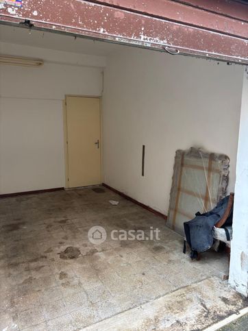 Box/posto auto in residenziale in Via Goffredo Mameli