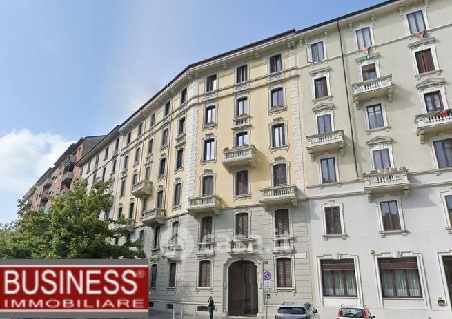 Appartamento in residenziale in Viale Emilio Caldara 15