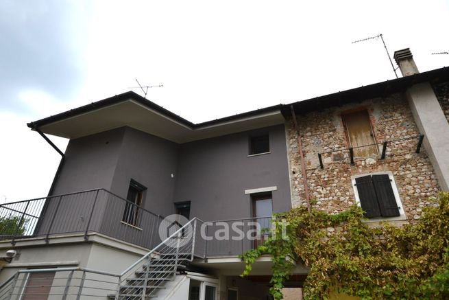 Appartamento in residenziale in Via Ribis 18