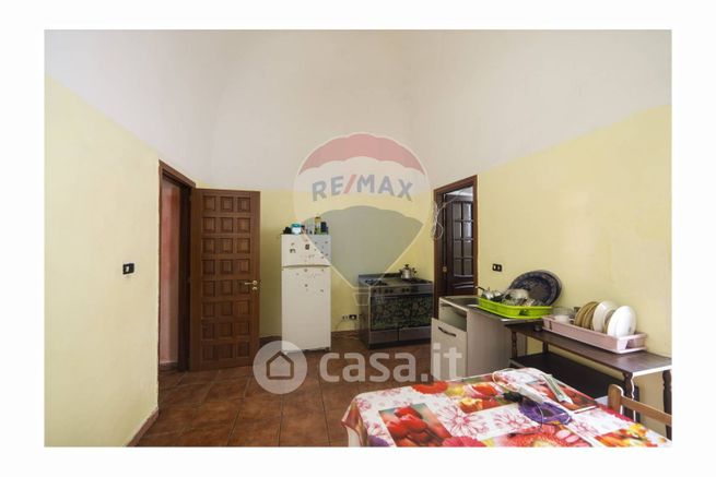 Casa indipendente in residenziale in Via Cutrone 12