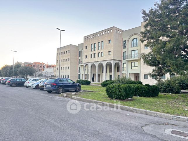 Ufficio in commerciale in Via Cicolella 9