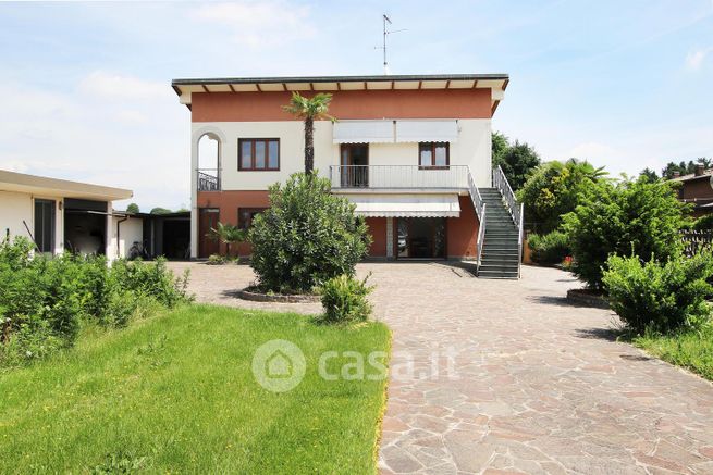 Villa in residenziale in Via Cascina Restelli 67