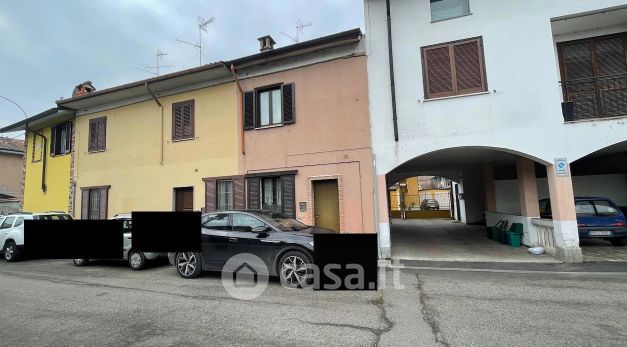 Casa indipendente in residenziale in Via Mira Carlo 32