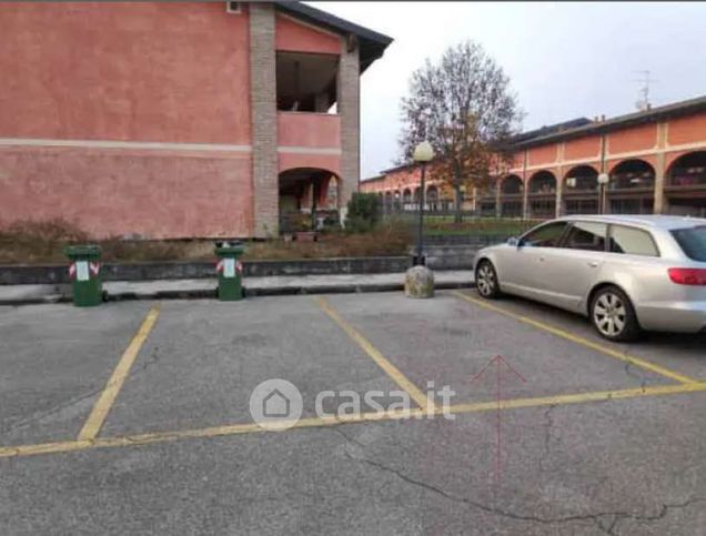 Garage/posto auto in residenziale in Via Cesare Battisti