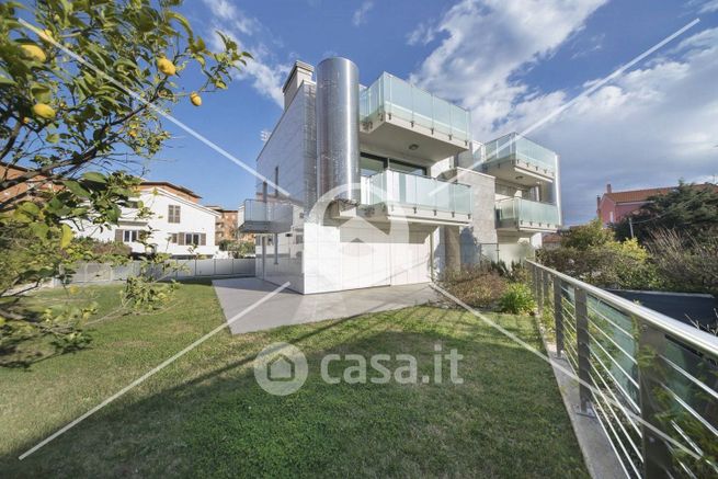 Appartamento in residenziale in Via Varese
