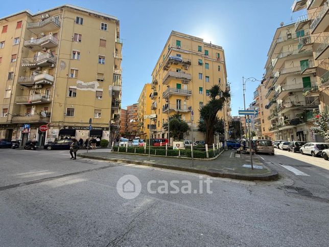 Box/posto auto in residenziale in Via Manzella Luigi 5