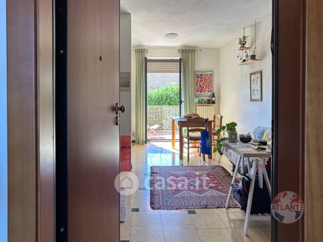 Appartamento in residenziale in Via Cassarogna 38