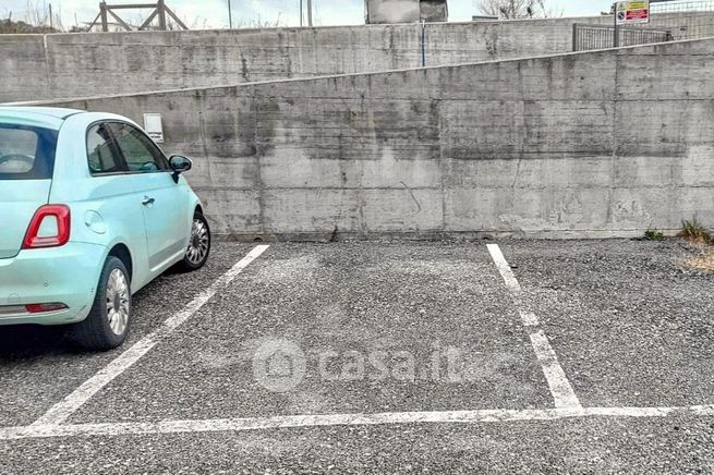 Box/posto auto in residenziale in Via Vittorio de Sica 5