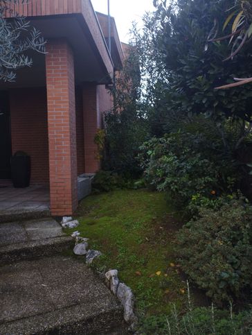 Appartamento in residenziale in Via Don Carlo Roveda