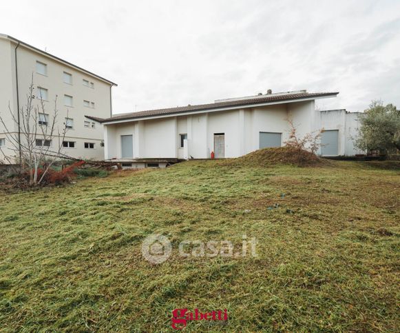 Villa in residenziale in Via Grasceta