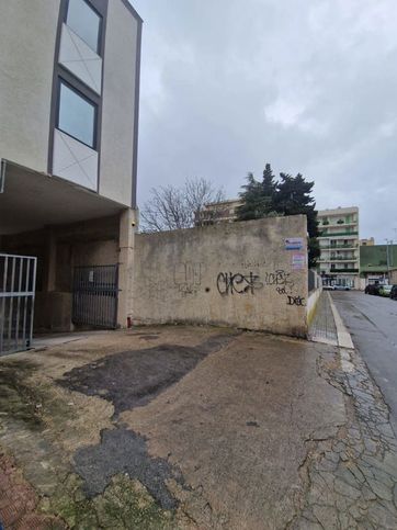 Box/posto auto in residenziale in Via Pace Brindisina 77