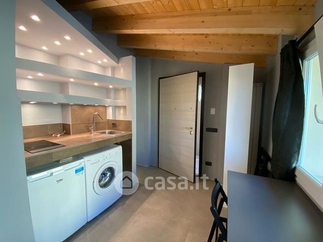 Appartamento in residenziale in Via Luigi Ornato 44