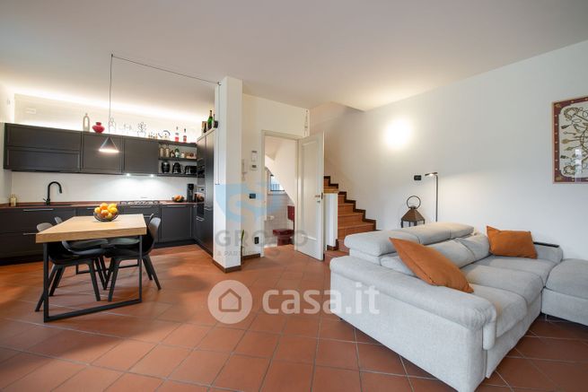 Casa bi/trifamiliare in residenziale in Via Antonio Gramsci