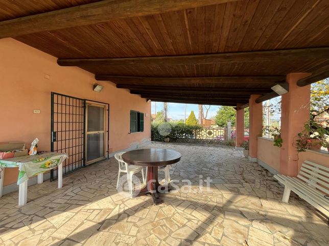 Villa in residenziale in Via S. Spaventa 113