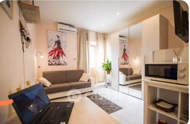 Appartamento in residenziale in Via Francesco Petrarca 18