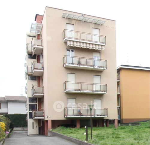 Appartamento in residenziale in Via Giuseppe Grilloni 30