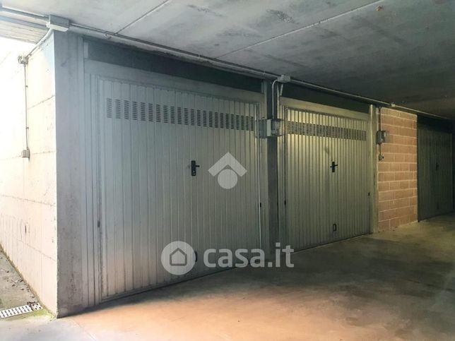 Garage/posto auto in residenziale in Via Gran Paradiso 58