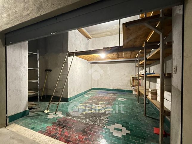 Box/posto auto in residenziale in Via T. Berninzoni 100