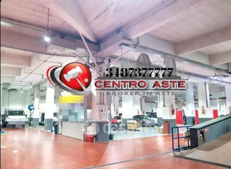 Capannone in commerciale in Via Val d'Ala