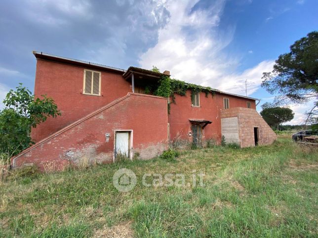 Rustico/casale in residenziale in 