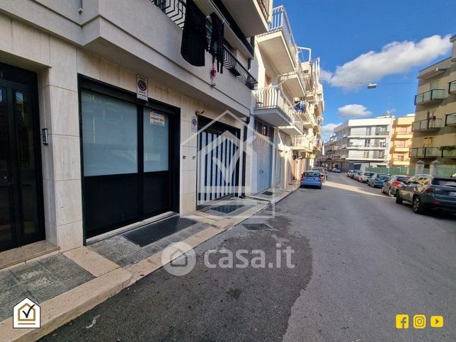 Box/posto auto in residenziale in Via Buccari