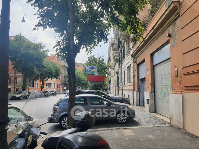 Box/posto auto in residenziale in Via Crescenzio 60