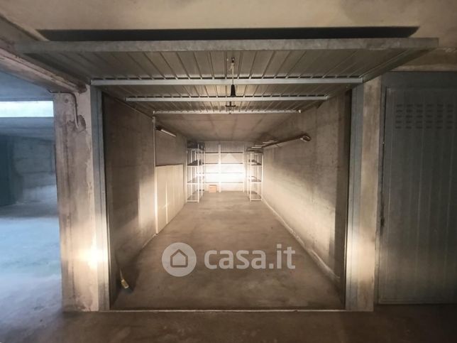 Box/posto auto in residenziale in Via Tripoli 16