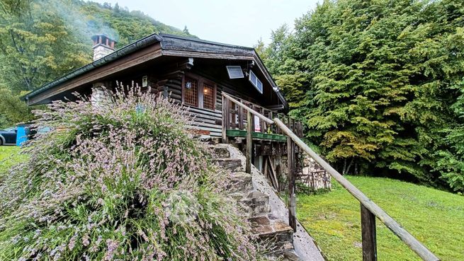 Baita/bungalow/chalet/trullo in residenziale in Monte Serva