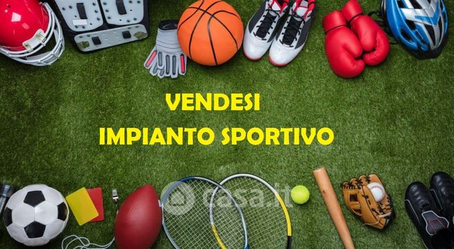 Attivitã /licenza (con o senza mura) in commerciale in Strada Statale 114 Orientale Sicula
