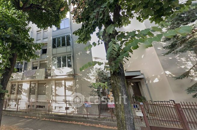 Appartamento in residenziale in Viale Luigi Cadorna 13