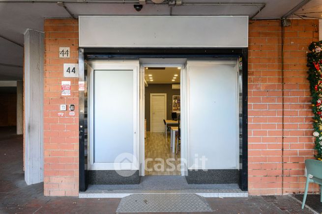 Ufficio in commerciale in Viale Sacco e Vanzetti
