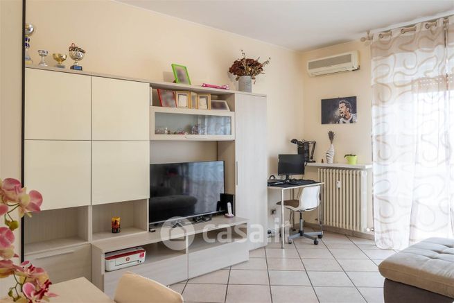 Appartamento in residenziale in Via Pontirolo 25