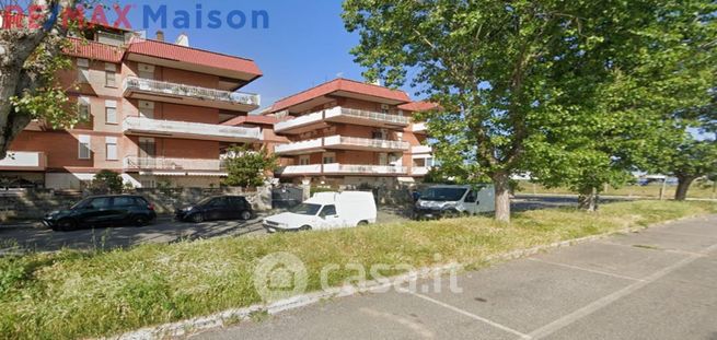 Appartamento in residenziale in Via Colonia 40