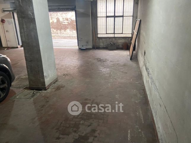 Box/posto auto in residenziale in Via Ubaldino Peruzzi 64