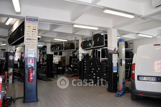 Garage/posto auto in residenziale in Via del Parco 2