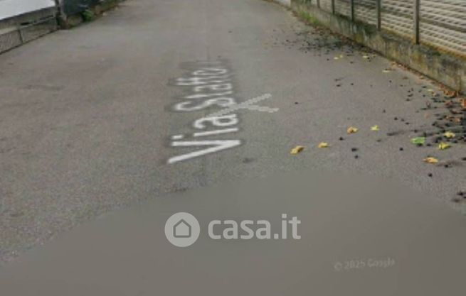 Capannone in commerciale in Via Staffora