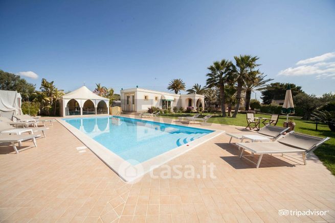 Villa in residenziale in 