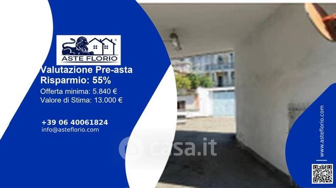 Box/posto auto in residenziale in Strada Genova
